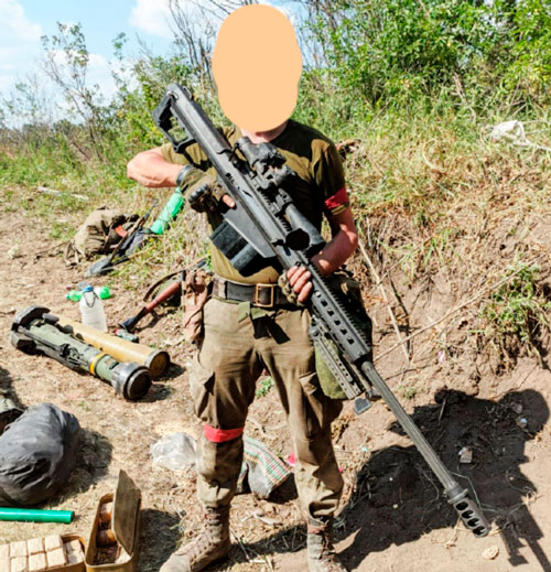 Наш боец с трофейным Barrett M82