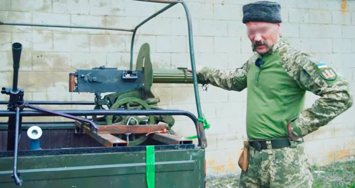 «Козак» с тачанкой (не путать с казаком). «Пiтлюра у мiстi»... Прям повеяло «Белой гвардией» Булгакова