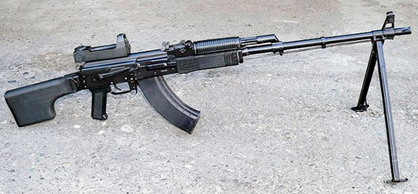 Гражданская версия экспортного РПК-203 7.62х39. Карабин ВПО-137. На сошках с магазином на 30, с коллиматорным прицелом