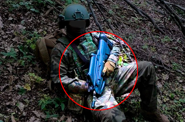 FN F2000 в руках боевика ВФУ